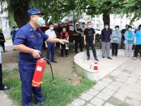 學(xué)?；馂?zāi)逃生中的五種錯誤行為